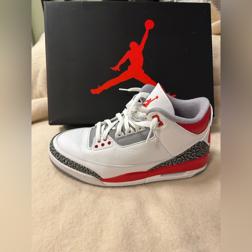 Air Jordan 3 Retro 'Fire Red' 2022